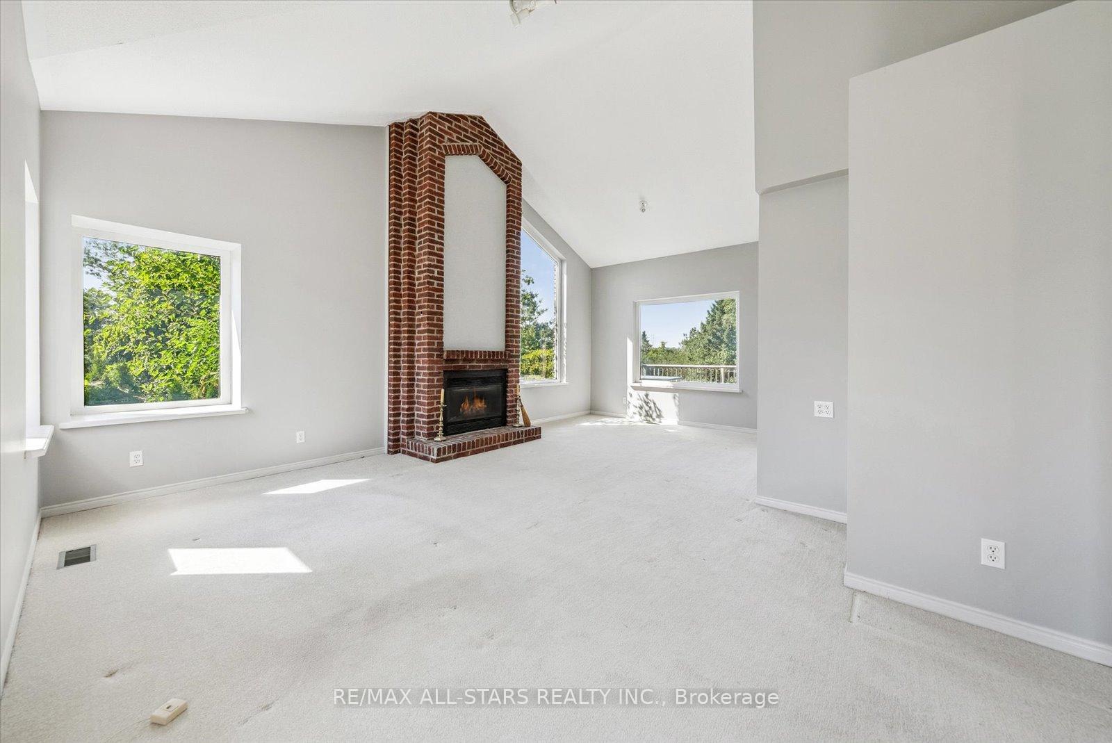 Photo 2 of 46 Forest Hill Drive, Hamilton Township, Rural Hamilton — HOMEH