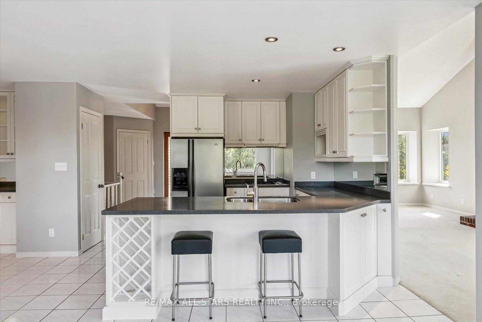 Photo 11 of 46 Forest Hill Drive, Hamilton Township, Rural Hamilton — HOMEH