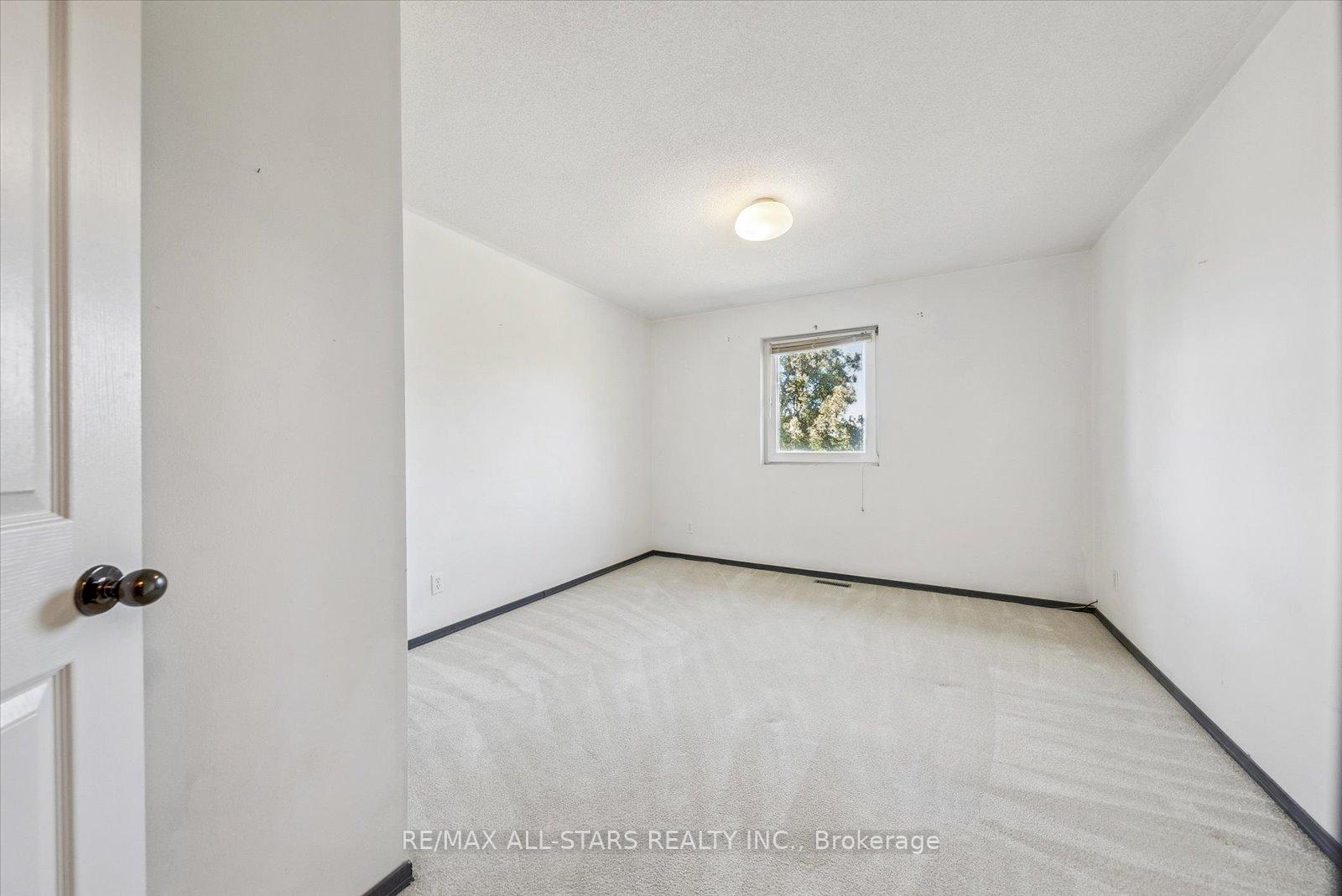 Photo 18 of 46 Forest Hill Drive, Hamilton Township, Rural Hamilton — HOMEH