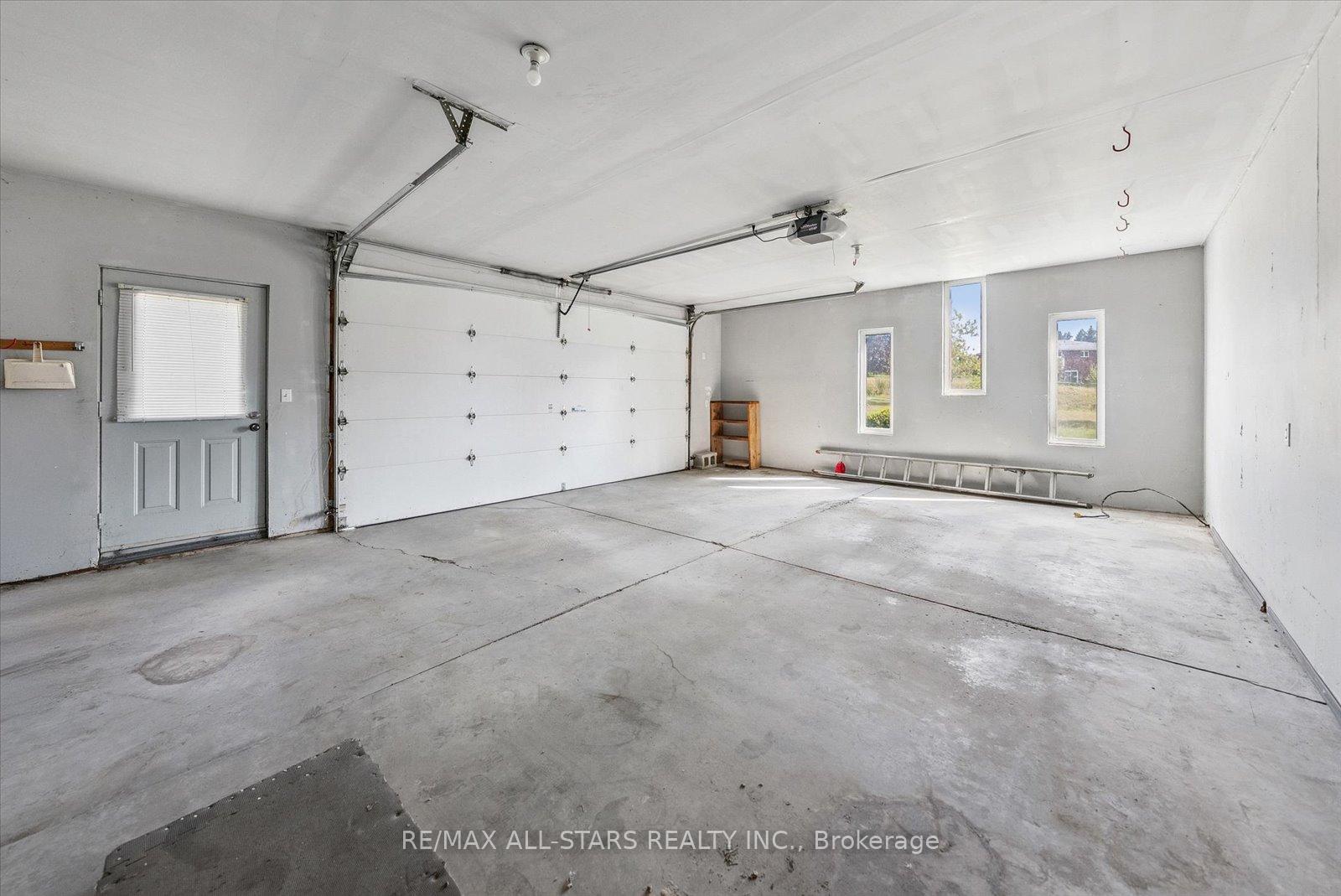 Photo 24 of 46 Forest Hill Drive, Hamilton Township, Rural Hamilton — HOMEH