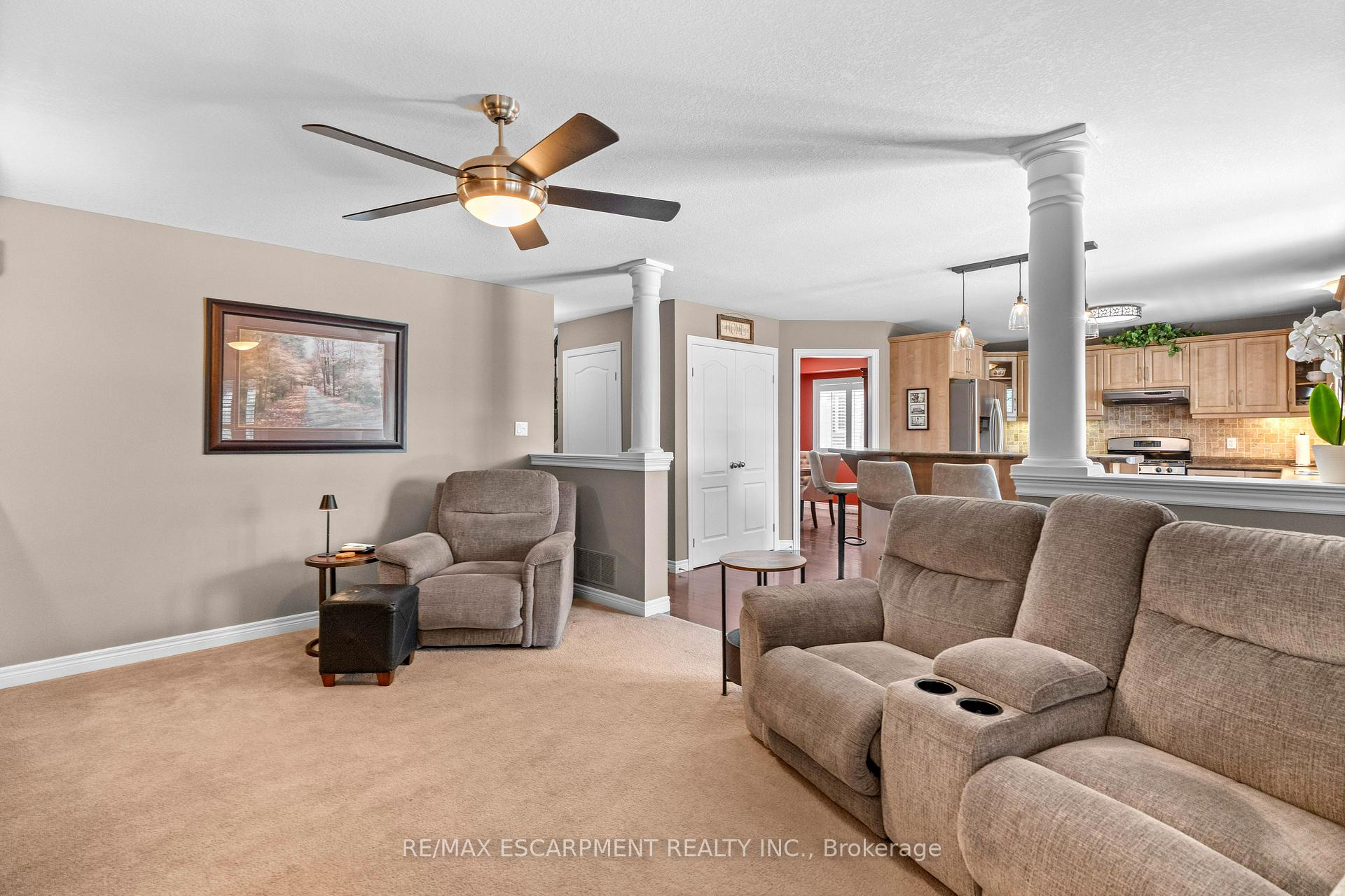 Photo 10 of 28 Edgecroft Crescent, Hamilton, Stoney Creek — HOMEH