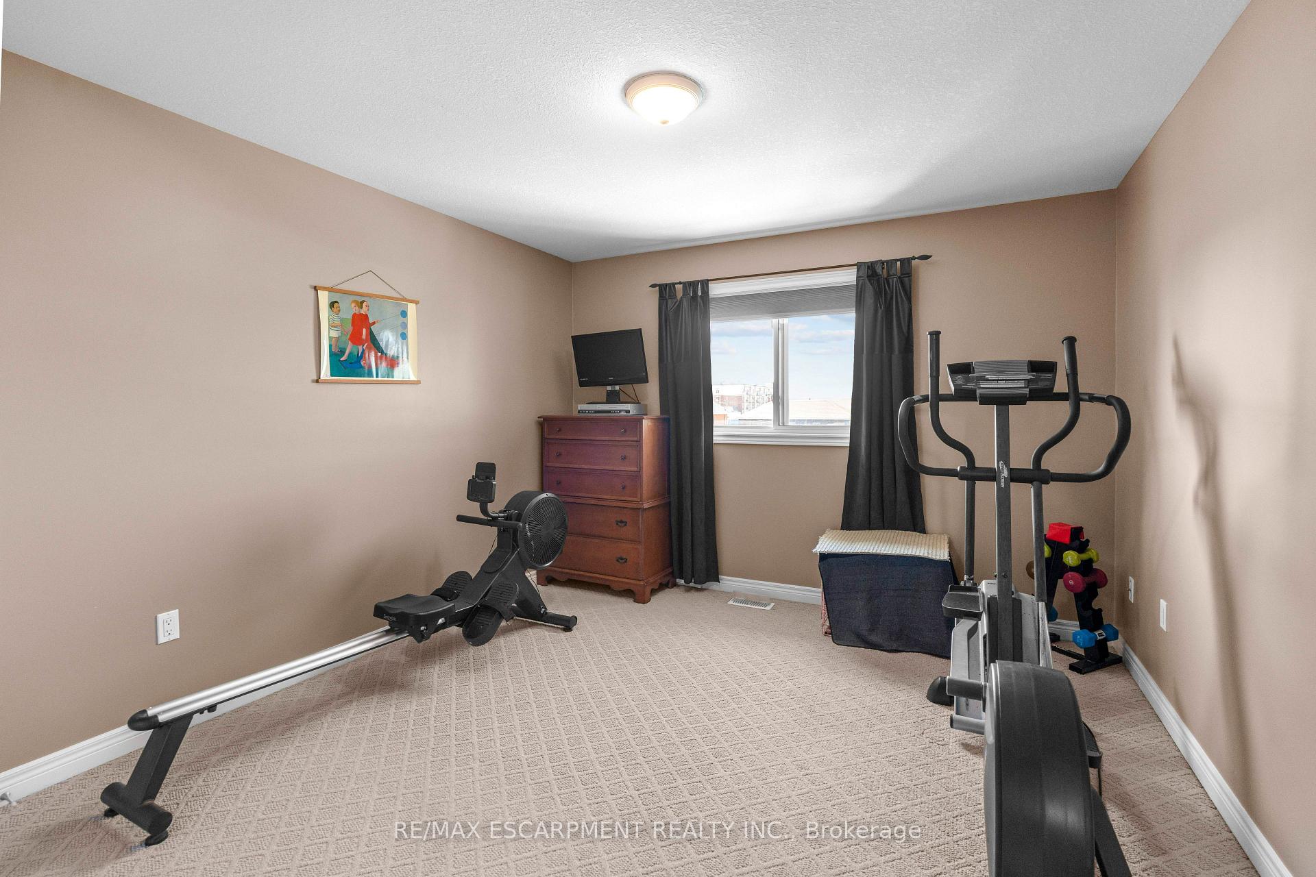 Photo 18 of 28 Edgecroft Crescent, Hamilton, Stoney Creek — HOMEH