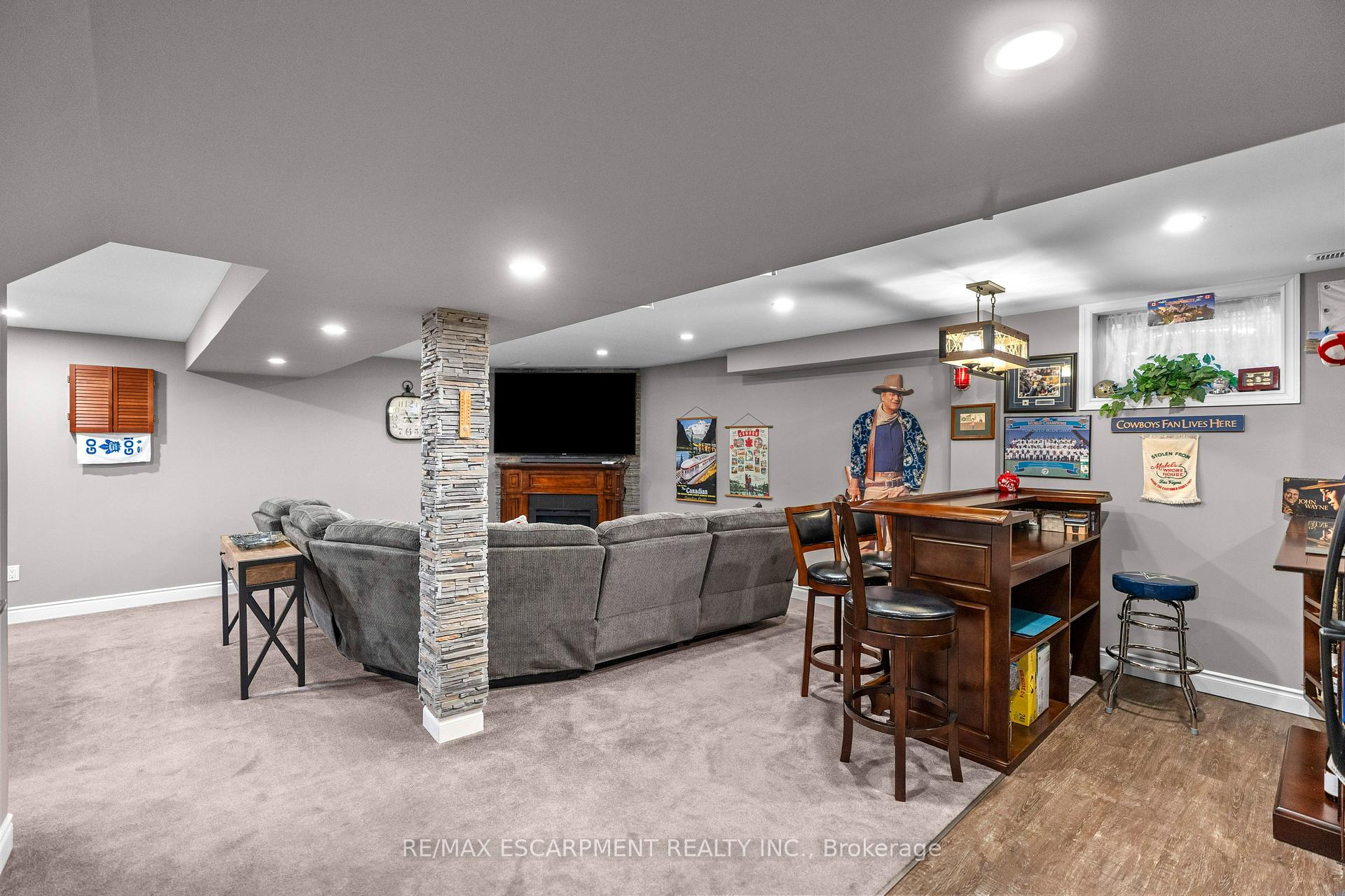Photo 47 of 28 Edgecroft Crescent, Hamilton, Stoney Creek — HOMEH