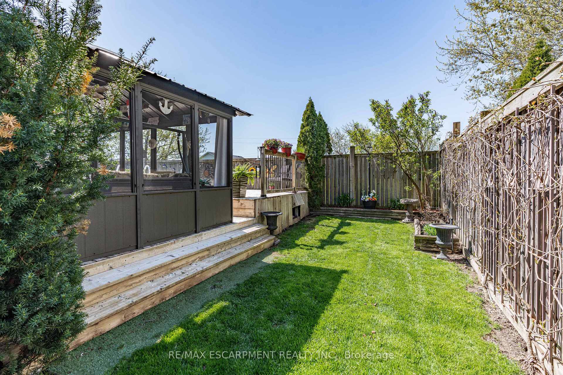 Photo 15 of 28 Edgecroft Crescent, Hamilton, Stoney Creek — HOMEH