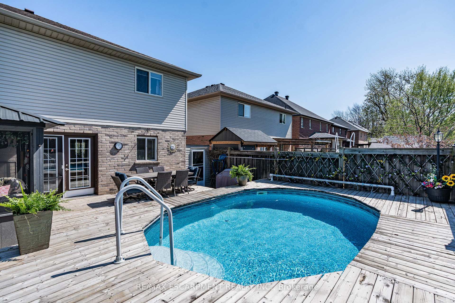 Photo 13 of 28 Edgecroft Crescent, Hamilton, Stoney Creek — HOMEH