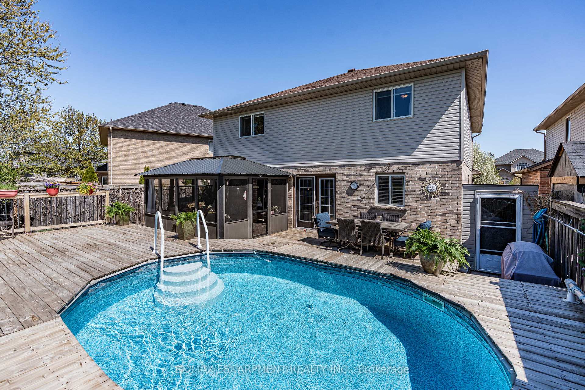 Photo 39 of 28 Edgecroft Crescent, Hamilton, Stoney Creek — HOMEH