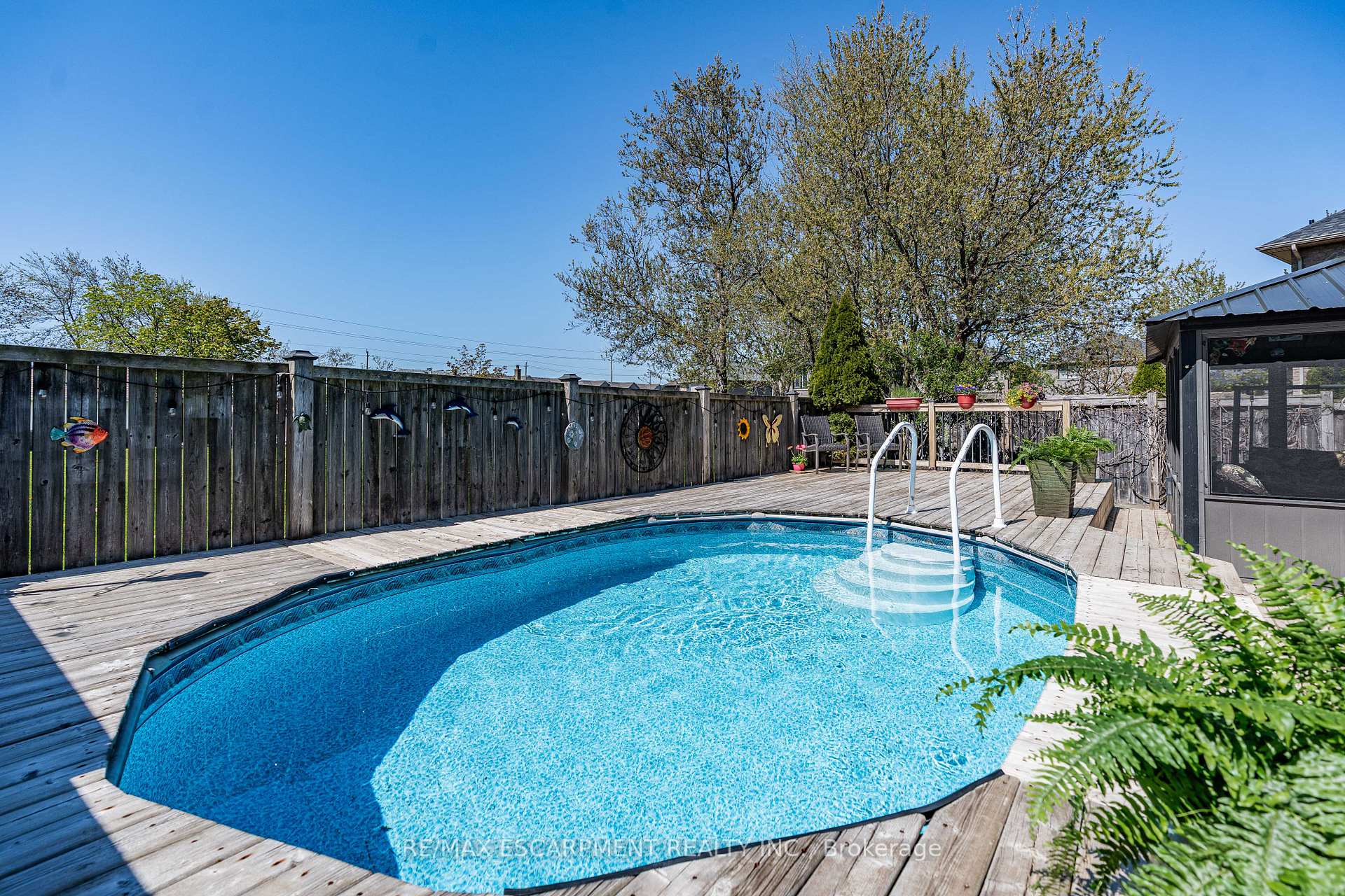 Photo 36 of 28 Edgecroft Crescent, Hamilton, Stoney Creek — HOMEH