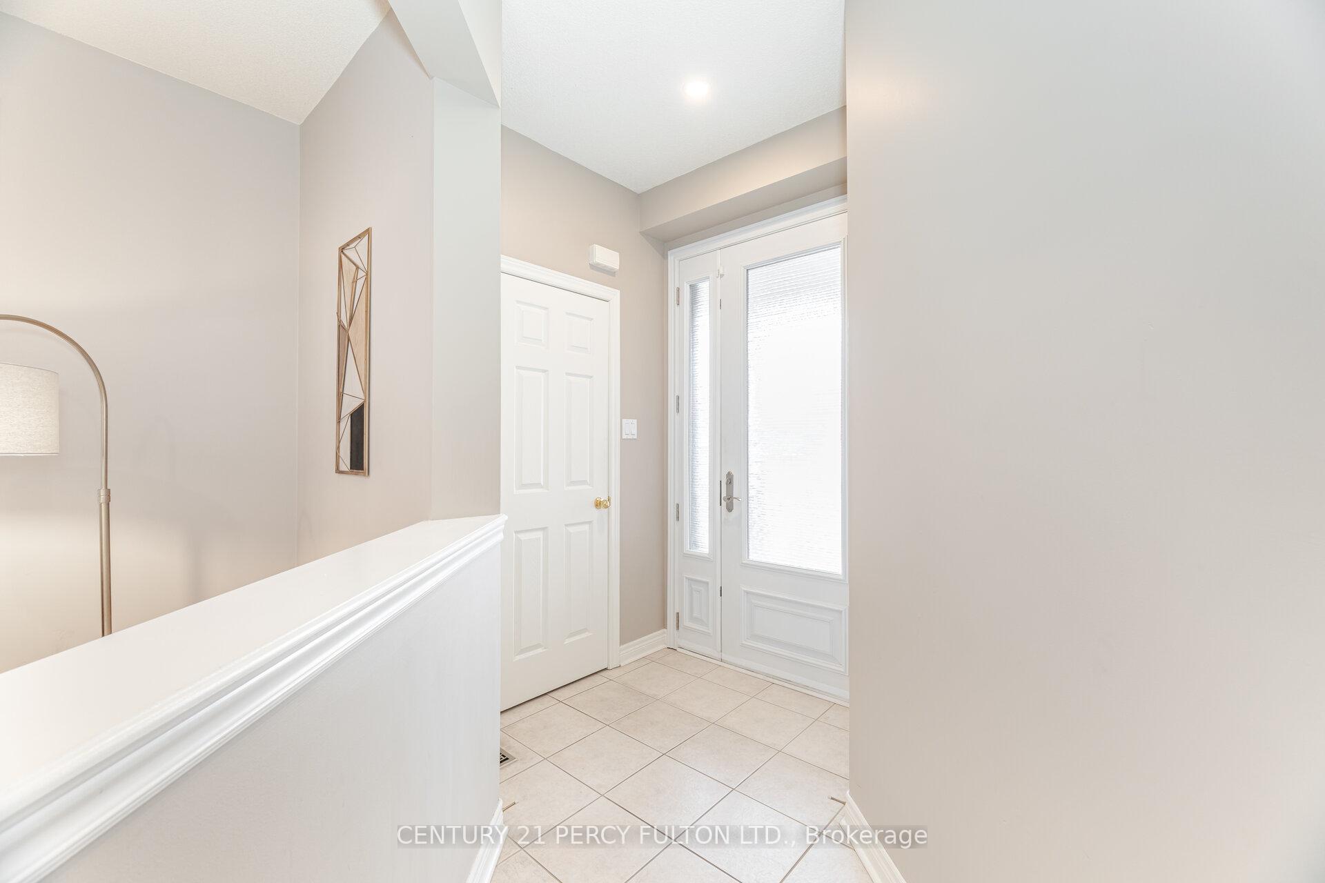 Photo 3 of 477 Rougewalk Drive, Pickering, Rouge Park — HOMEH