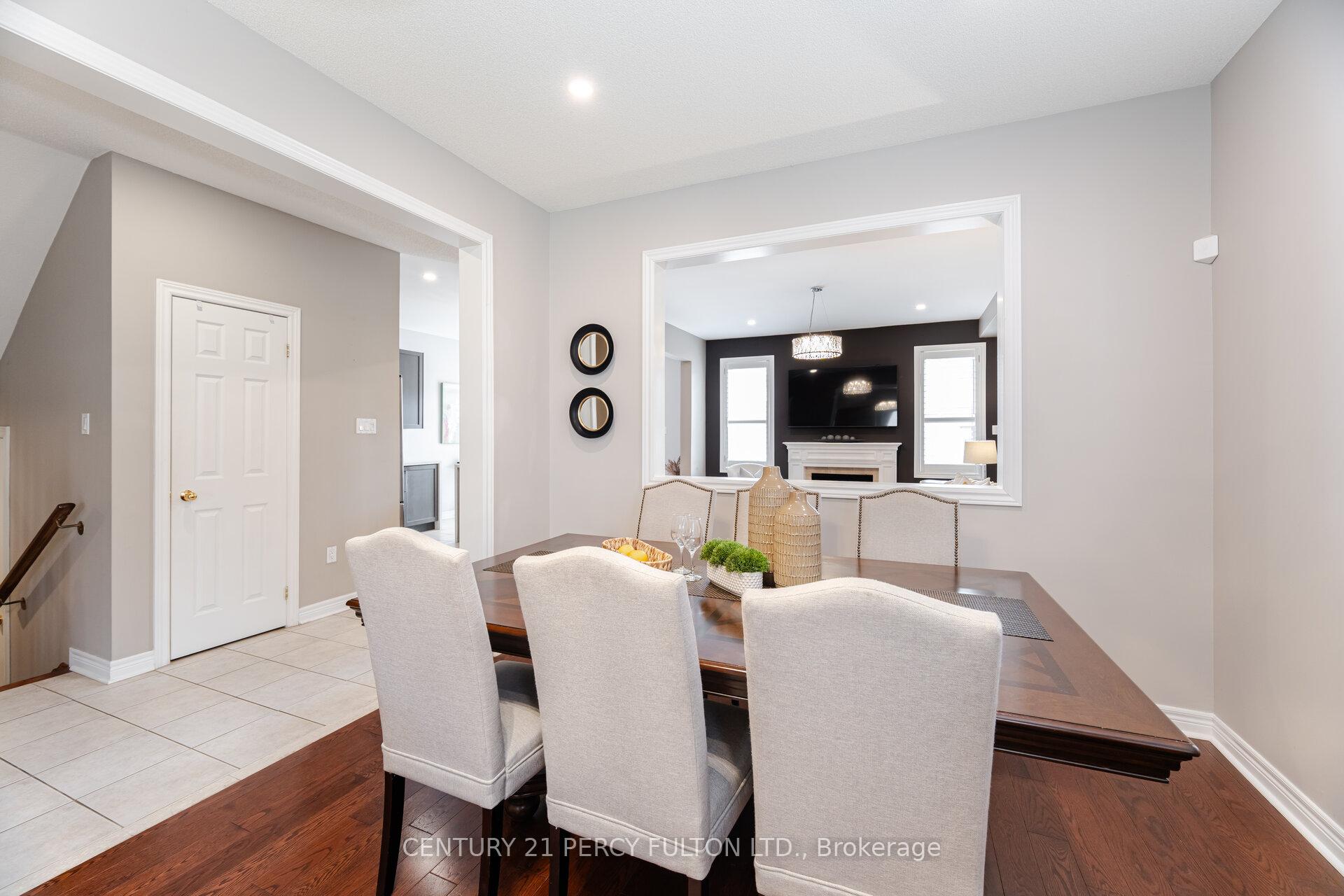 Photo 4 of 477 Rougewalk Drive, Pickering, Rouge Park — HOMEH