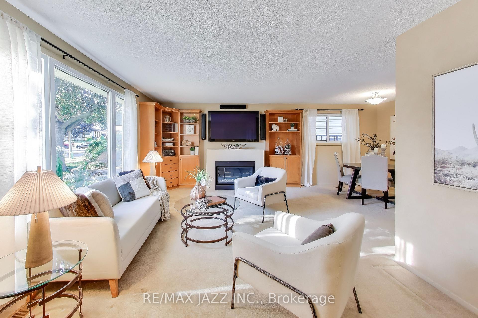 Photo 3 of 417 Crestwood Drive, Oshawa, O'Neill — HOMEH