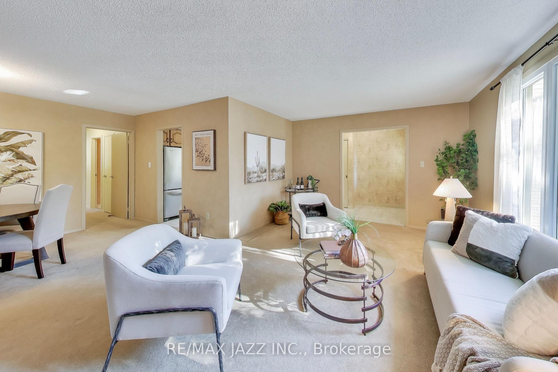 Photo 9 of 417 Crestwood Drive, Oshawa, O'Neill — HOMEH