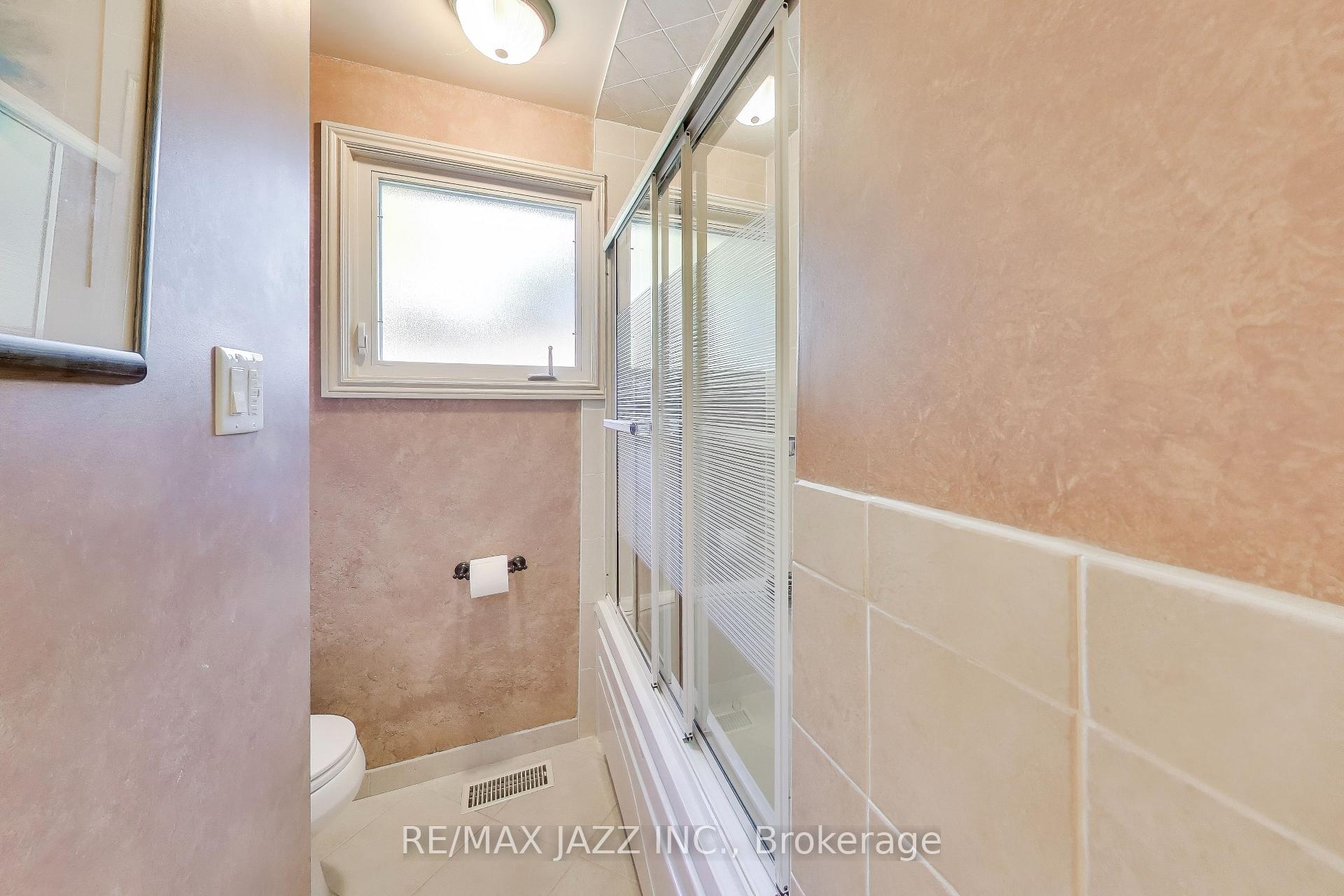 Photo 20 of 417 Crestwood Drive, Oshawa, O'Neill — HOMEH