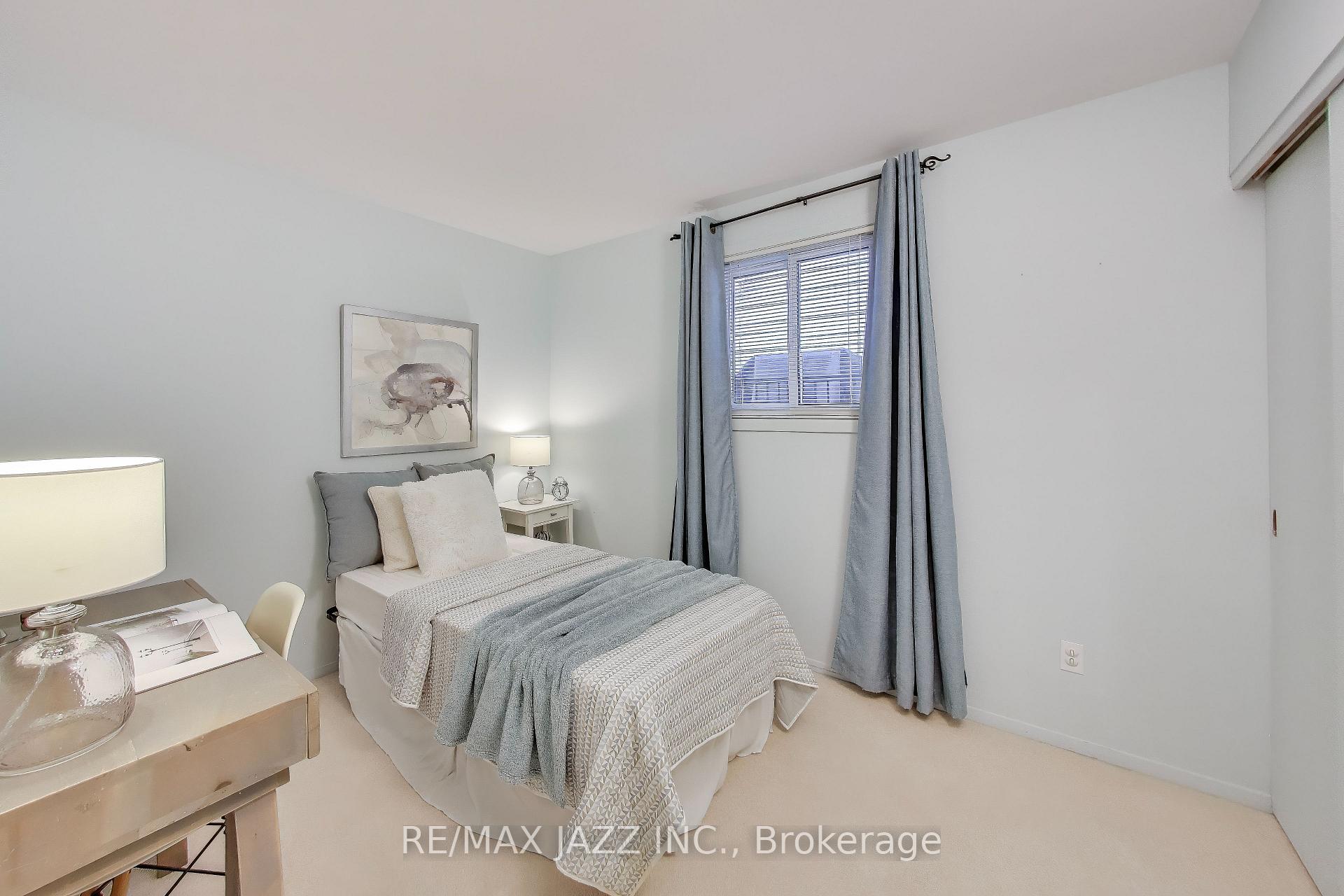 Photo 22 of 417 Crestwood Drive, Oshawa, O'Neill — HOMEH