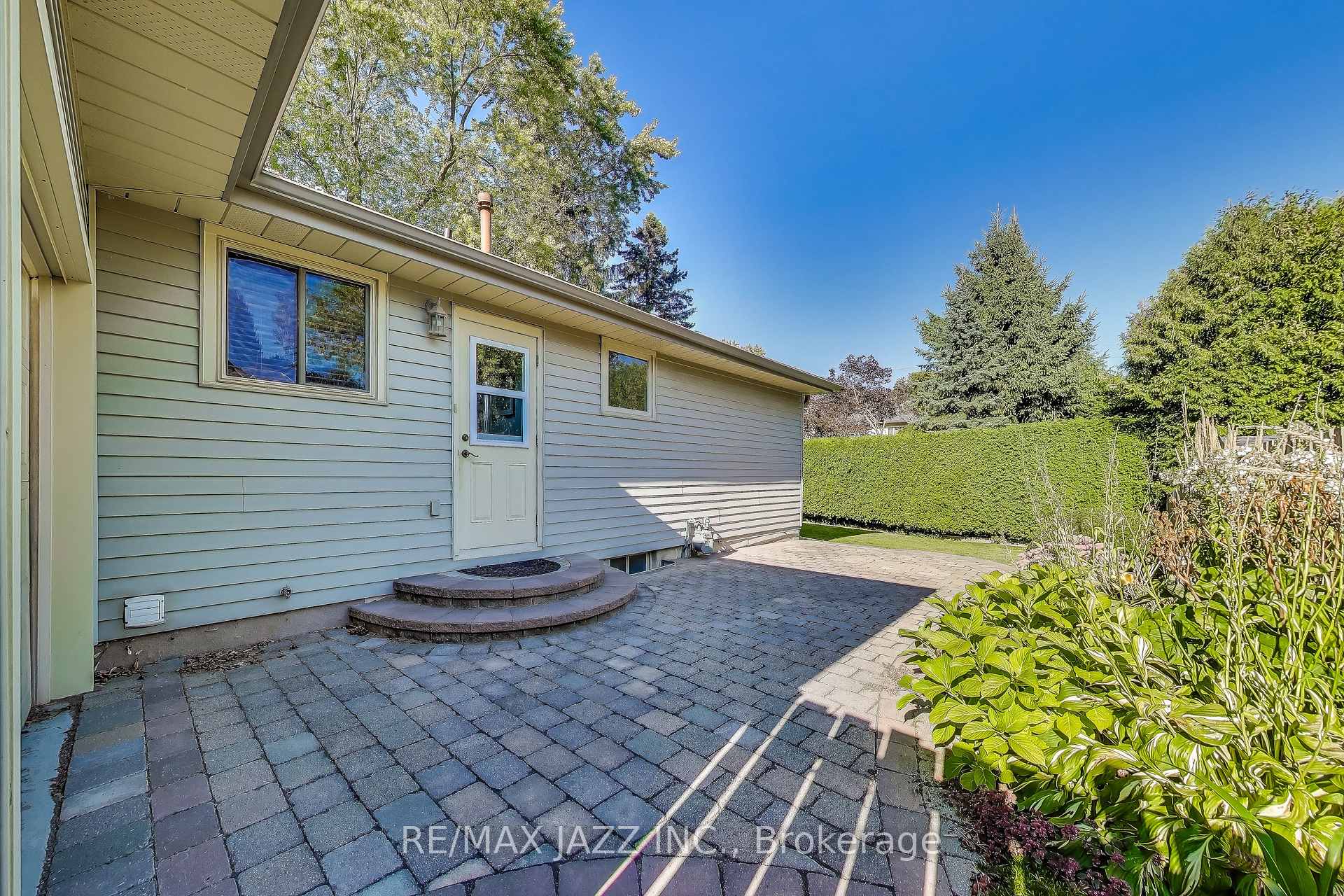 Photo 23 of 417 Crestwood Drive, Oshawa, O'Neill — HOMEH