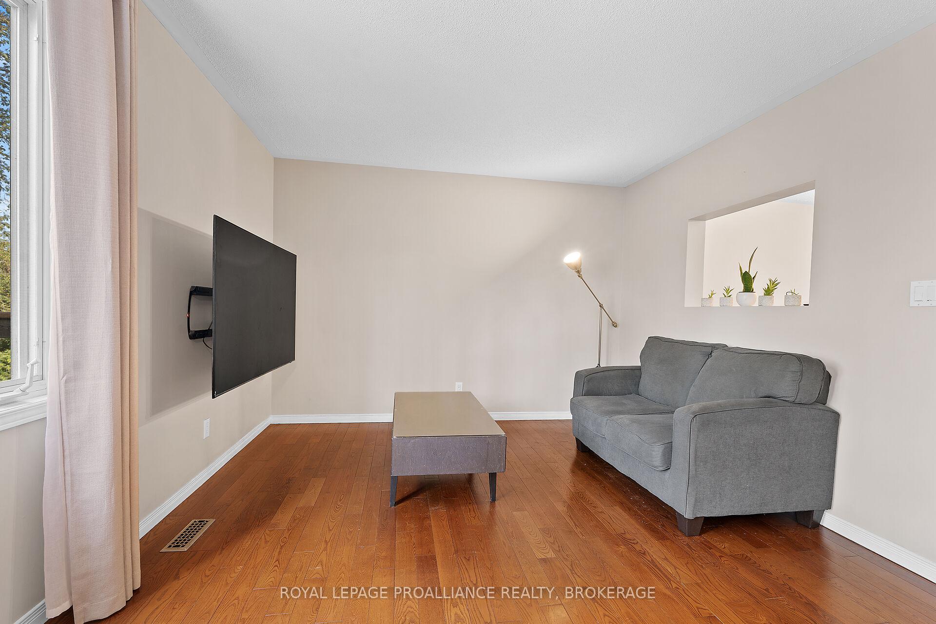 Photo 2 of 587 Teal Court, Kingston, East Gardiners Rd — HOMEH