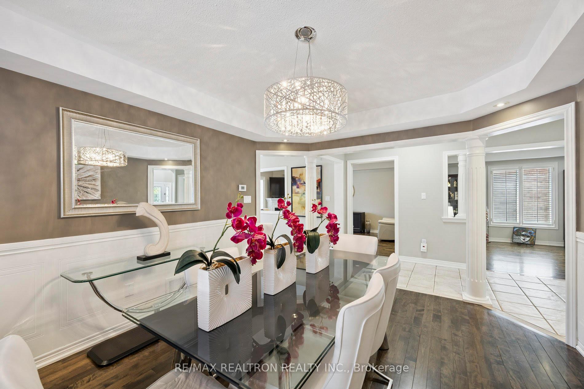 Photo 3 of 104 Preston Hill Crescent, Vaughan, Patterson — HOMEH