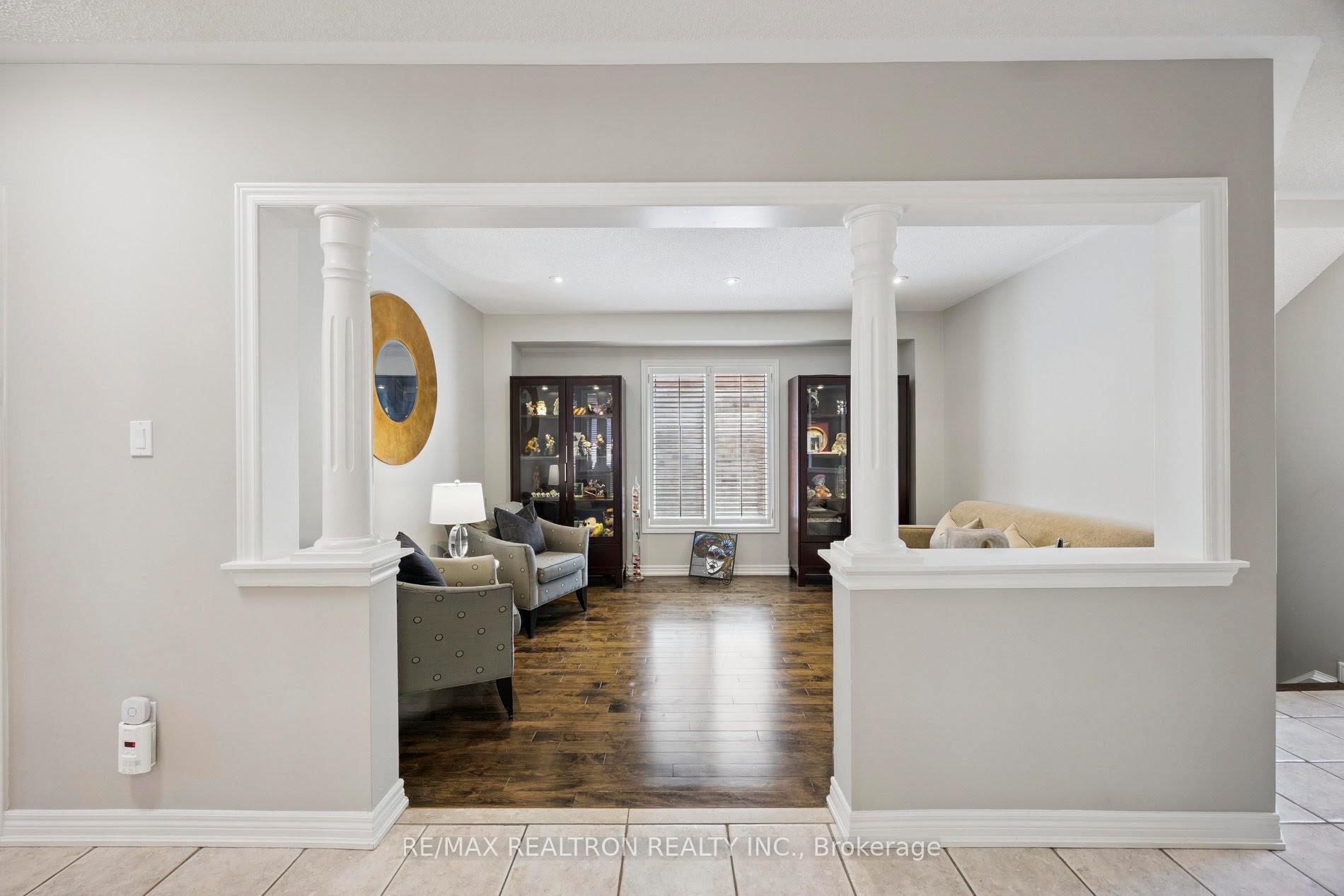 Photo 9 of 104 Preston Hill Crescent, Vaughan, Patterson — HOMEH