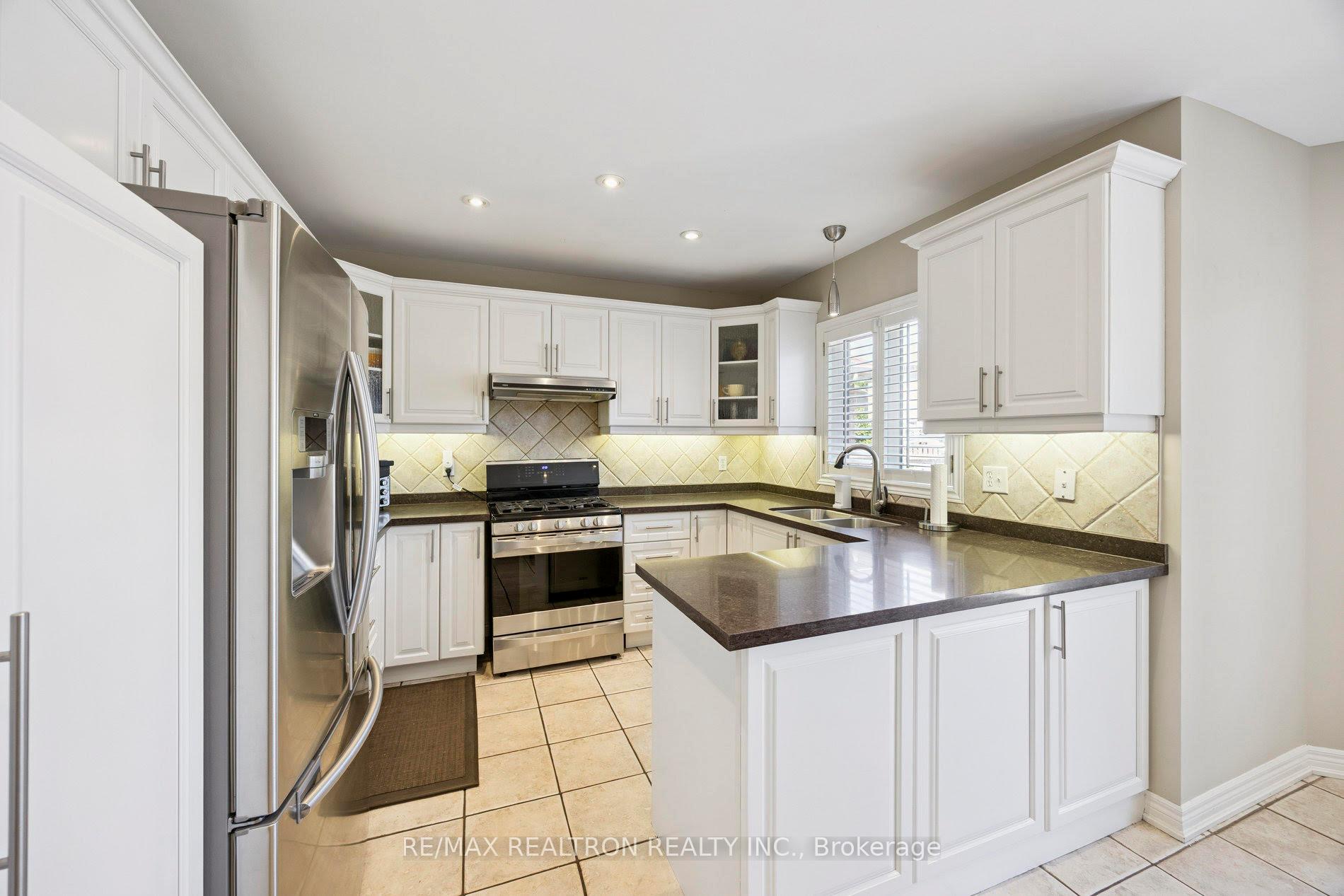 Photo 20 of 104 Preston Hill Crescent, Vaughan, Patterson — HOMEH