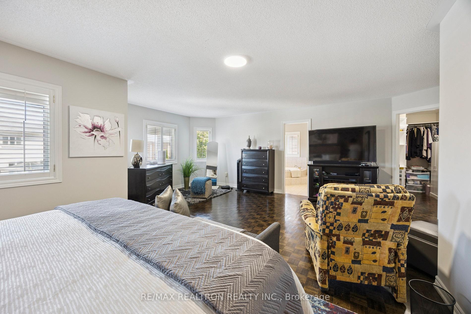 Photo 35 of 104 Preston Hill Crescent, Vaughan, Patterson — HOMEH
