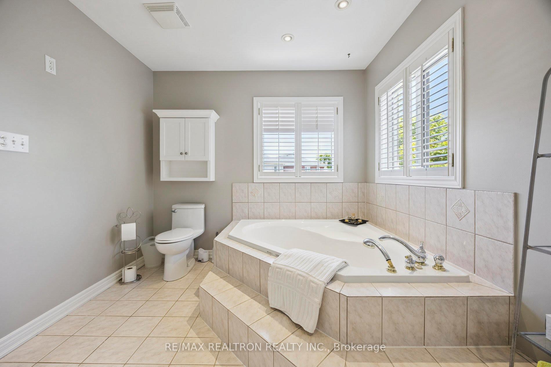 Photo 18 of 104 Preston Hill Crescent, Vaughan, Patterson — HOMEH