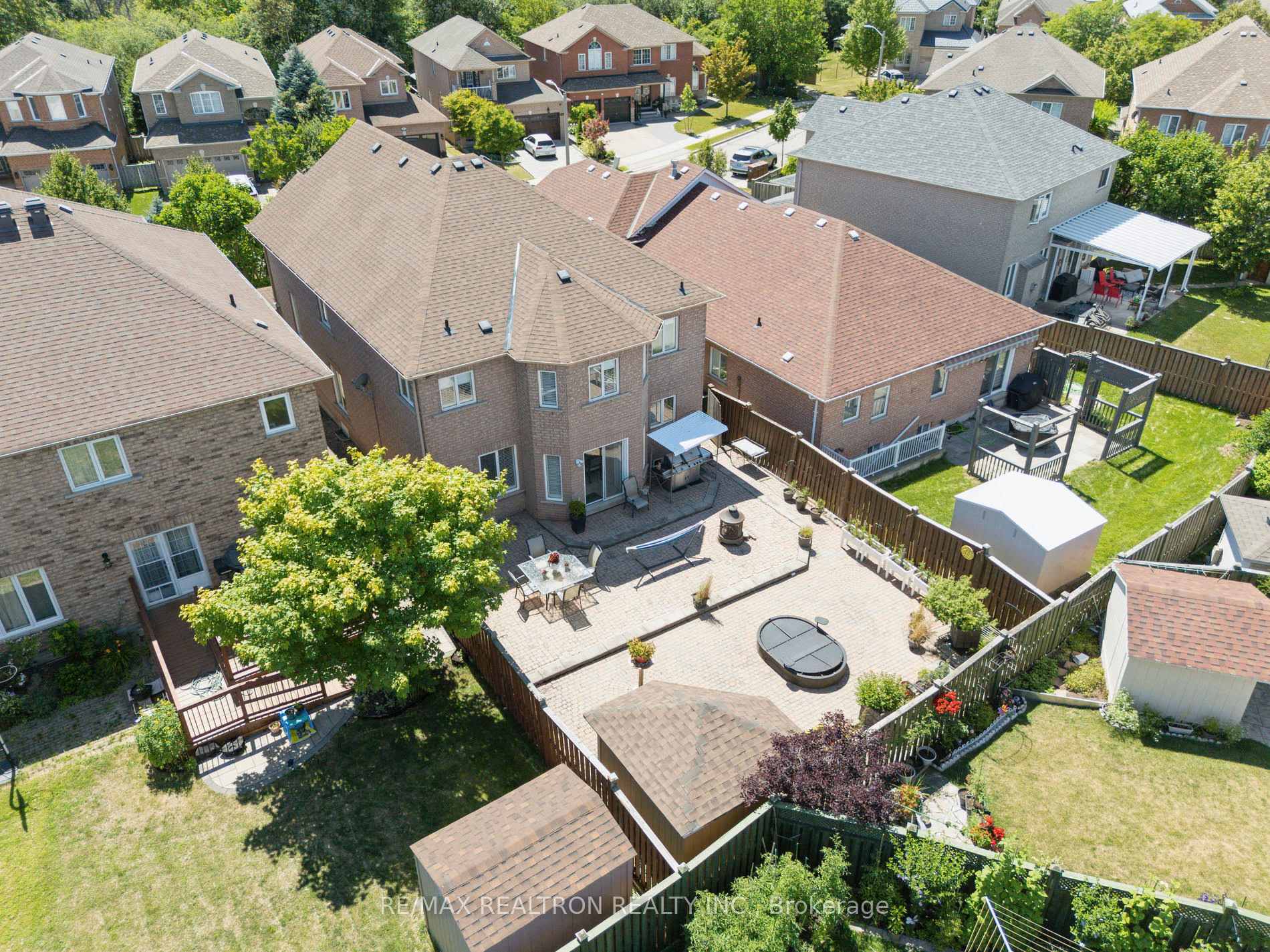 Photo 41 of 104 Preston Hill Crescent, Vaughan, Patterson — HOMEH