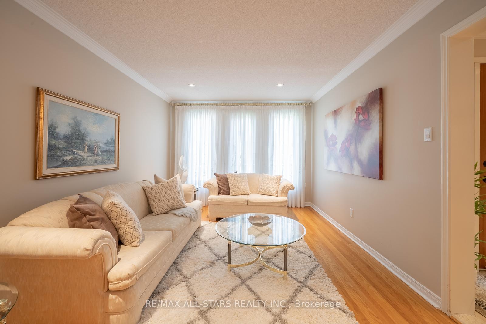 Photo 5 of 33 Dundee Crescent, Markham, Village Green-South Unionville — HOMEH