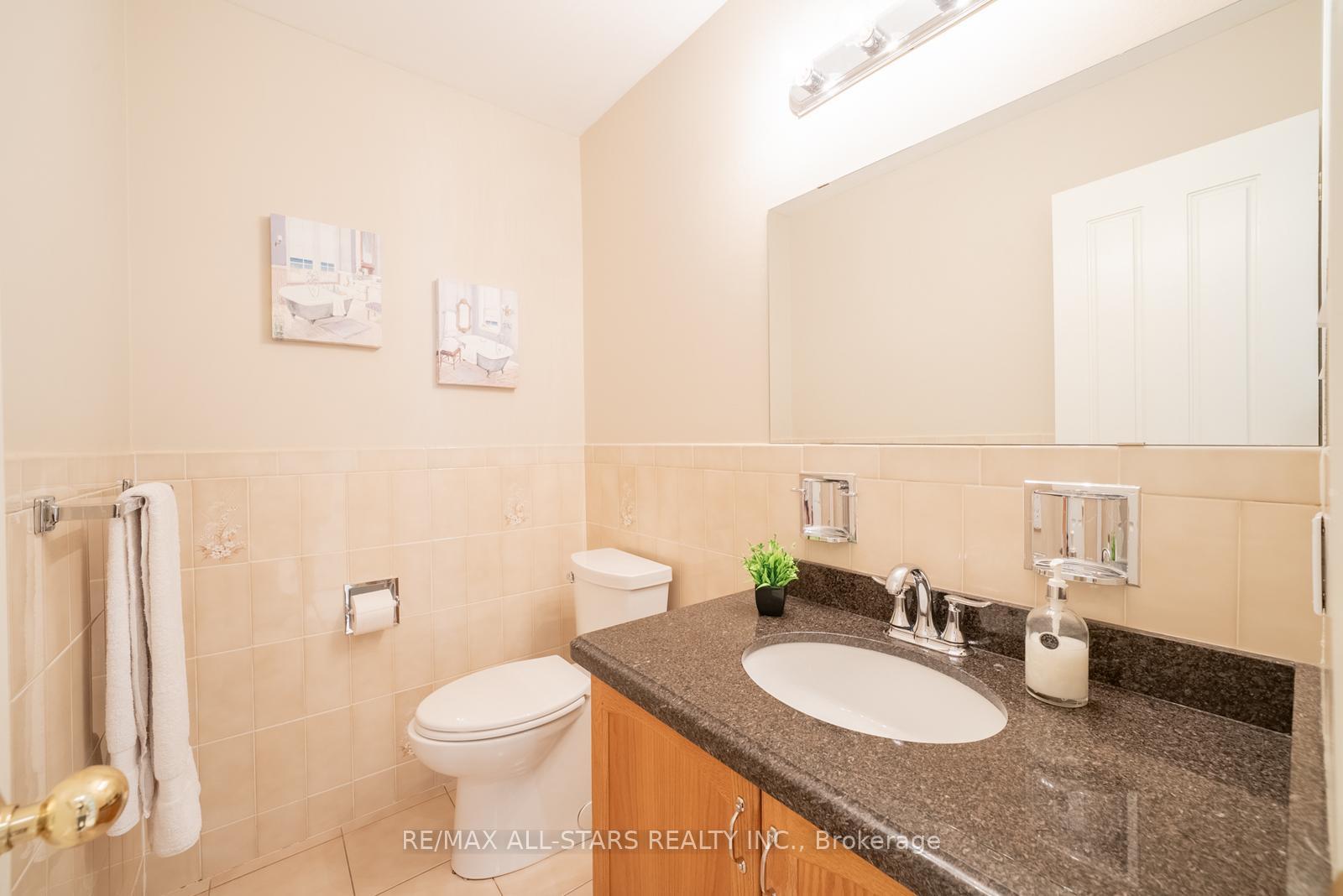 Photo 16 of 33 Dundee Crescent, Markham, Village Green-South Unionville — HOMEH