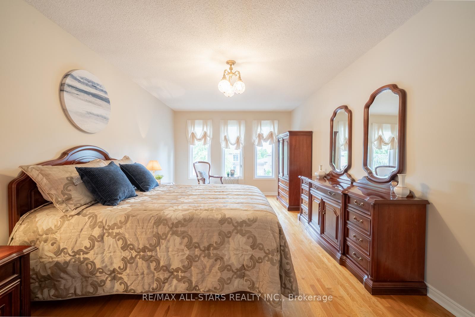 Photo 26 of 33 Dundee Crescent, Markham, Village Green-South Unionville — HOMEH