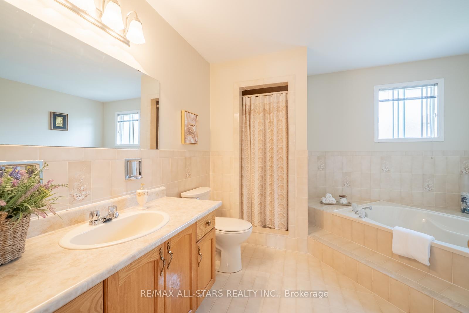 Photo 27 of 33 Dundee Crescent, Markham, Village Green-South Unionville — HOMEH