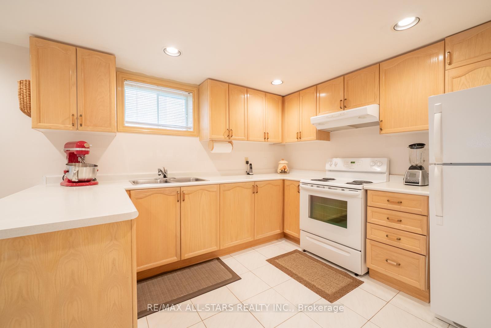 Photo 25 of 33 Dundee Crescent, Markham, Village Green-South Unionville — HOMEH