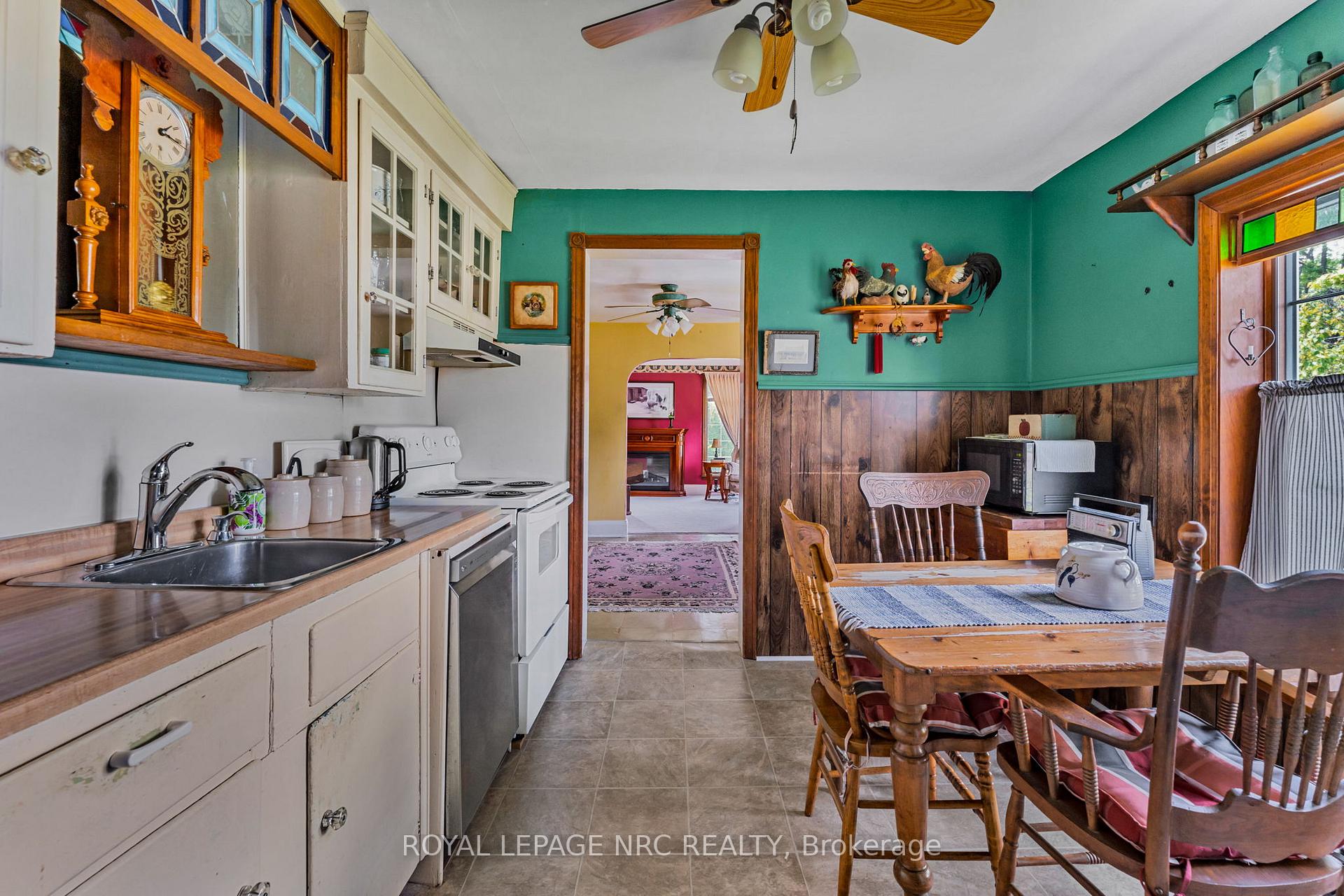 Photo 8 of 39 Wanda Road, St. Catharines, Burleigh Hill — HOMEH
