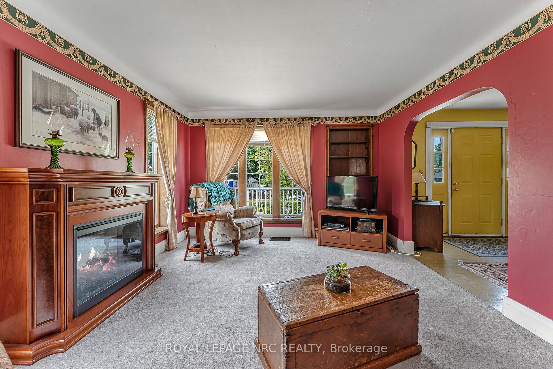 Photo 6 of 39 Wanda Road, St. Catharines, Burleigh Hill — HOMEH