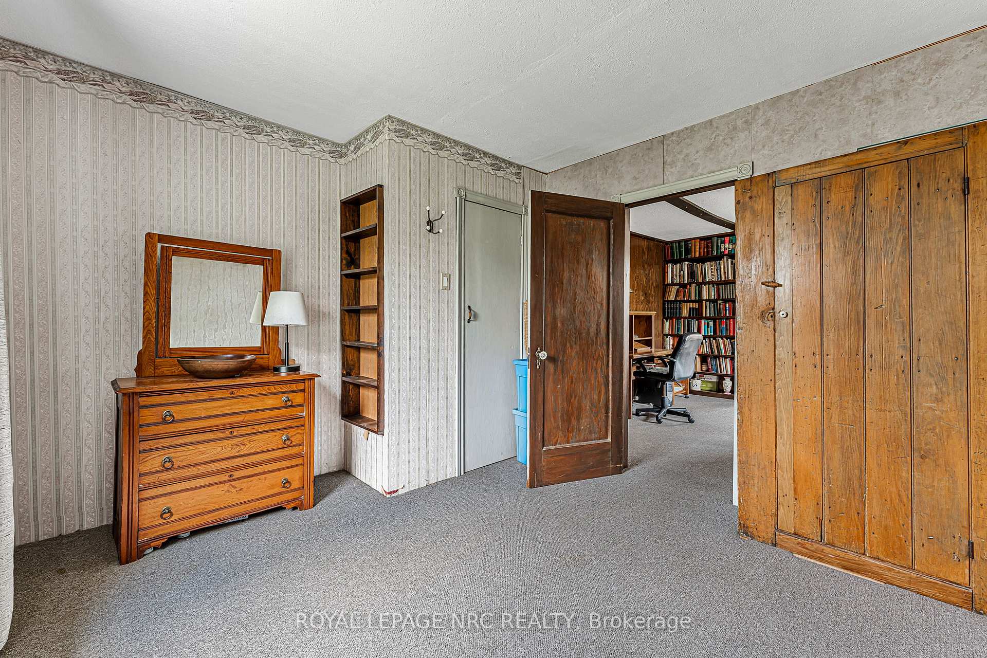 Photo 17 of 39 Wanda Road, St. Catharines, Burleigh Hill — HOMEH