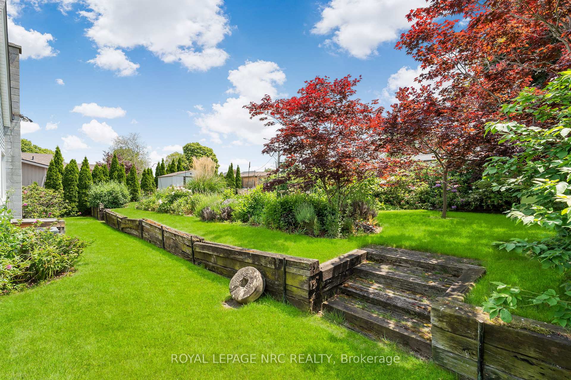 Photo 23 of 39 Wanda Road, St. Catharines, Burleigh Hill — HOMEH