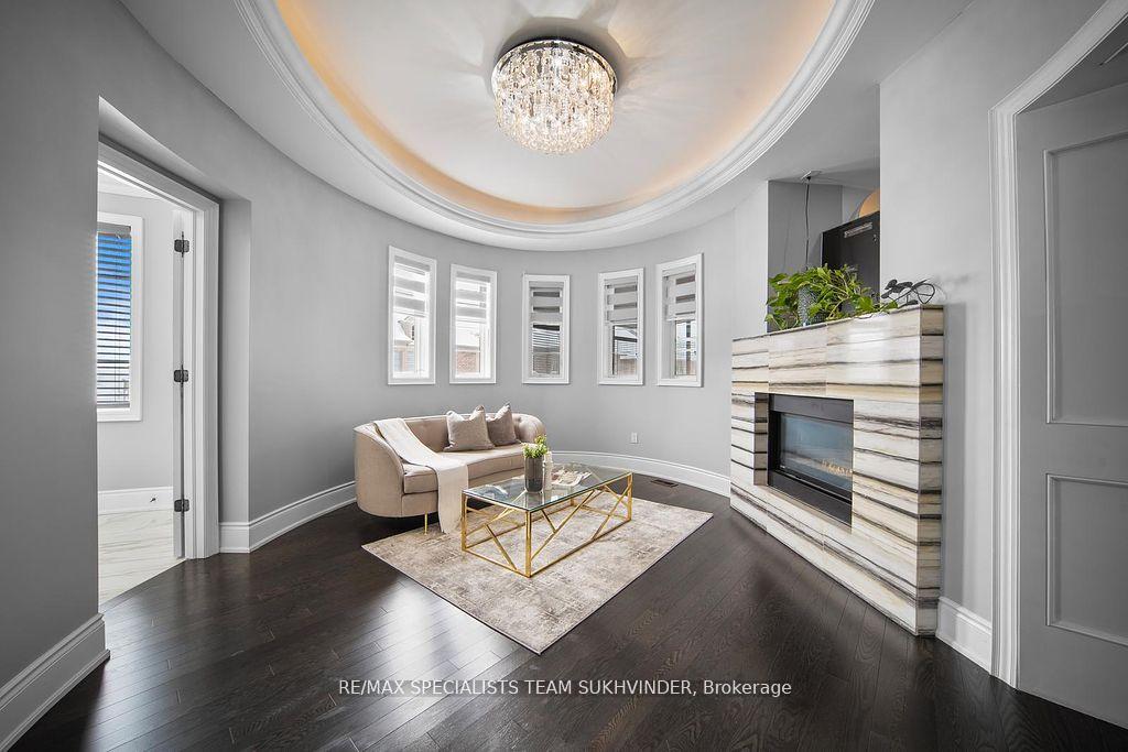 Photo 25 of 378 Woodgate Pines Drive, Vaughan, Kleinburg — HOMEH
