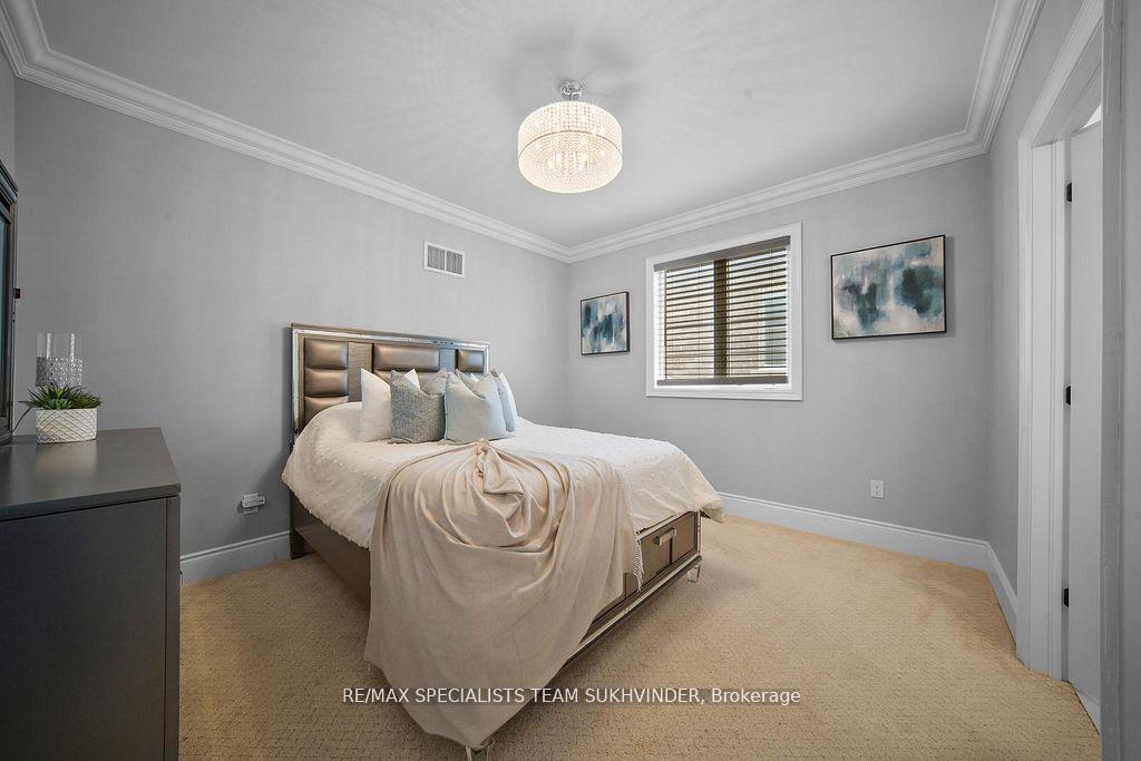 Photo 40 of 378 Woodgate Pines Drive, Vaughan, Kleinburg — HOMEH