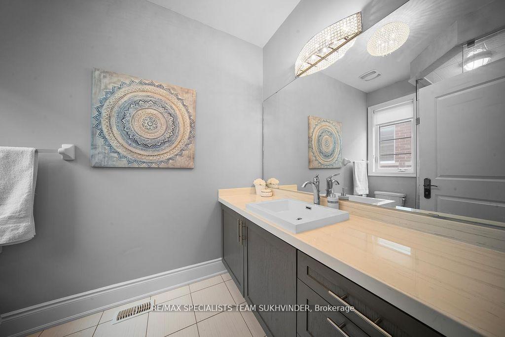 Photo 26 of 378 Woodgate Pines Drive, Vaughan, Kleinburg — HOMEH