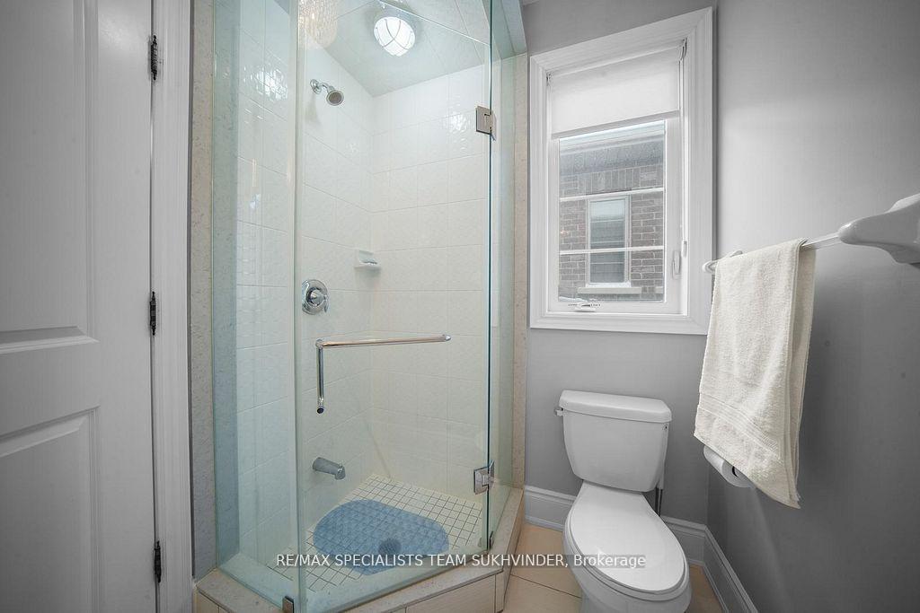 Photo 30 of 378 Woodgate Pines Drive, Vaughan, Kleinburg — HOMEH