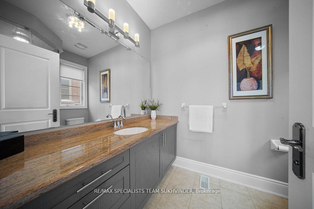 Photo 29 of 378 Woodgate Pines Drive, Vaughan, Kleinburg — HOMEH