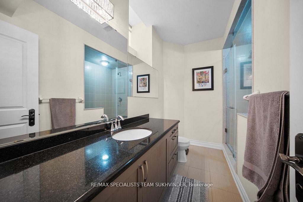 Photo 32 of 378 Woodgate Pines Drive, Vaughan, Kleinburg — HOMEH