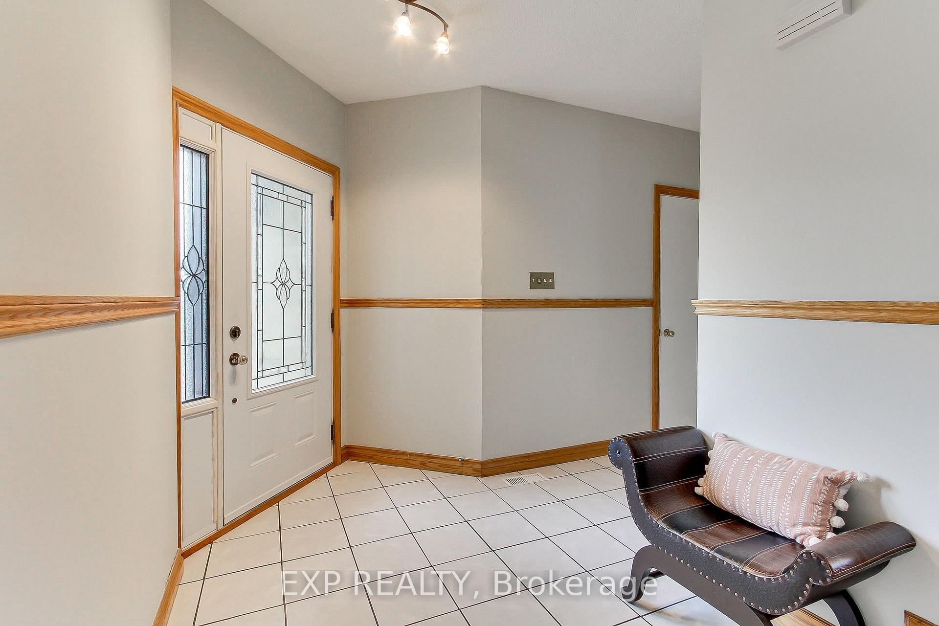 Photo 3 of 2 Nuttall Street, Brampton, Westgate — HOMEH