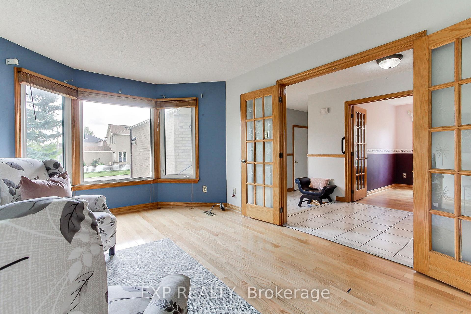 Photo 4 of 2 Nuttall Street, Brampton, Westgate — HOMEH