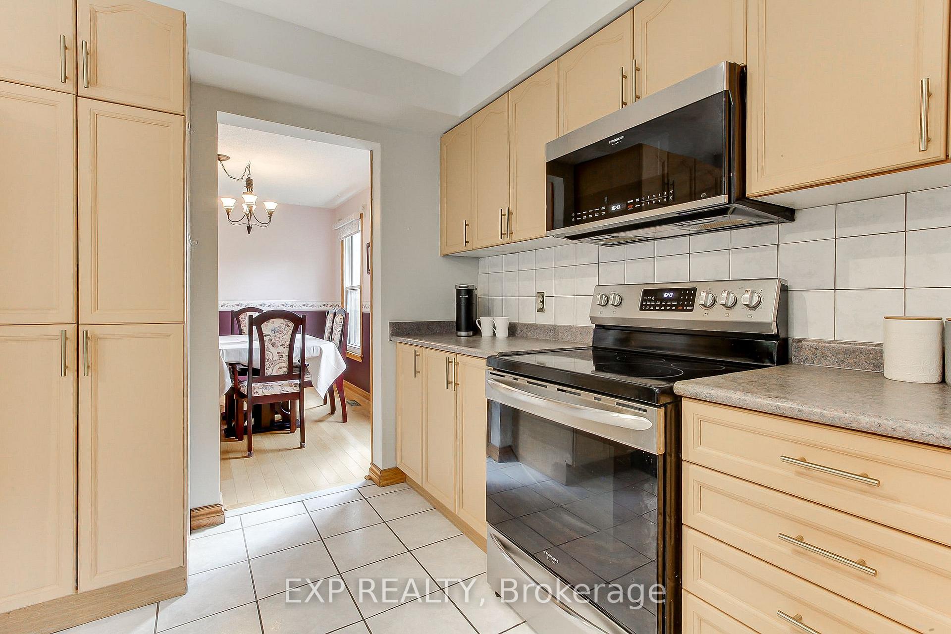 Photo 27 of 2 Nuttall Street, Brampton, Westgate — HOMEH