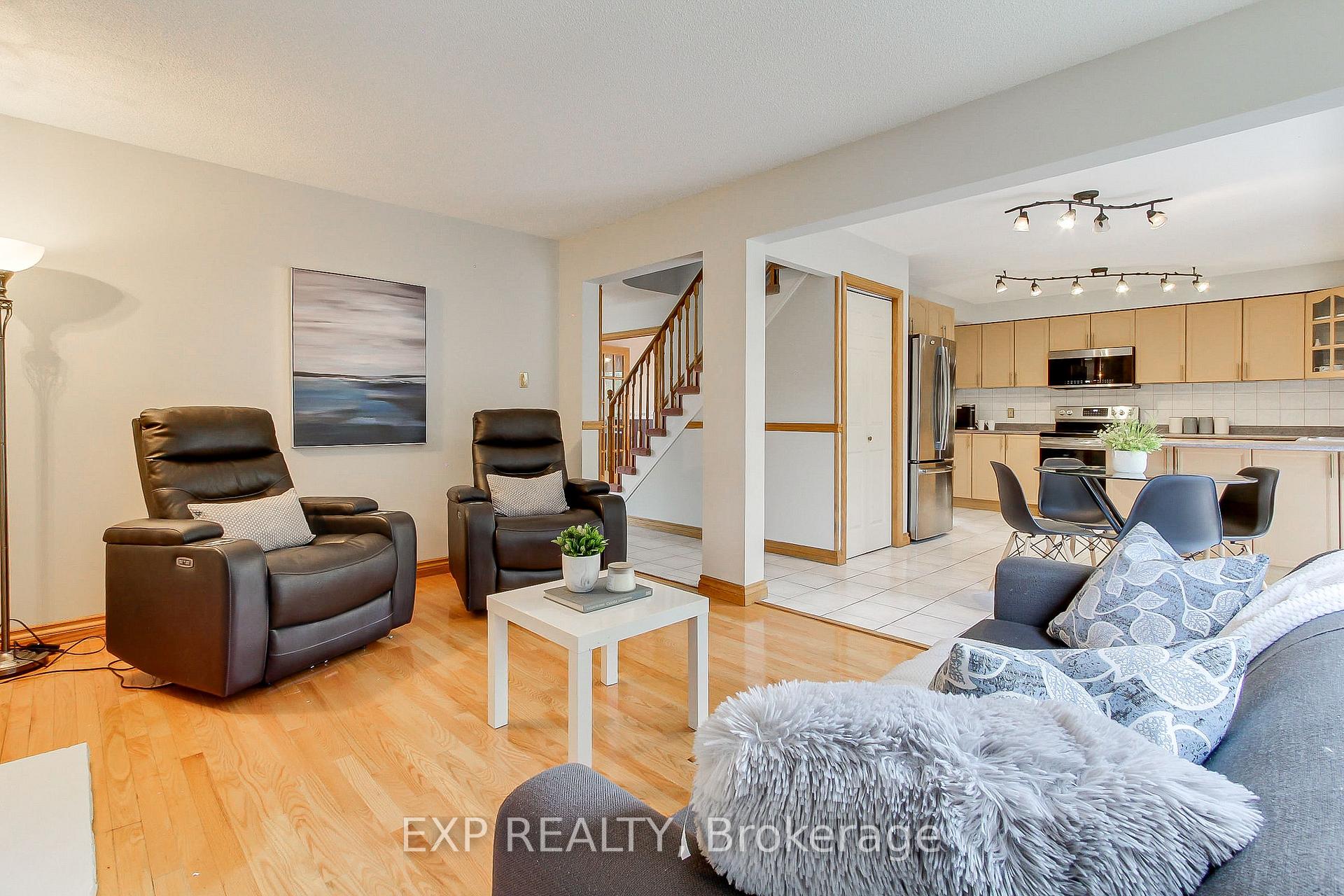 Photo 17 of 2 Nuttall Street, Brampton, Westgate — HOMEH