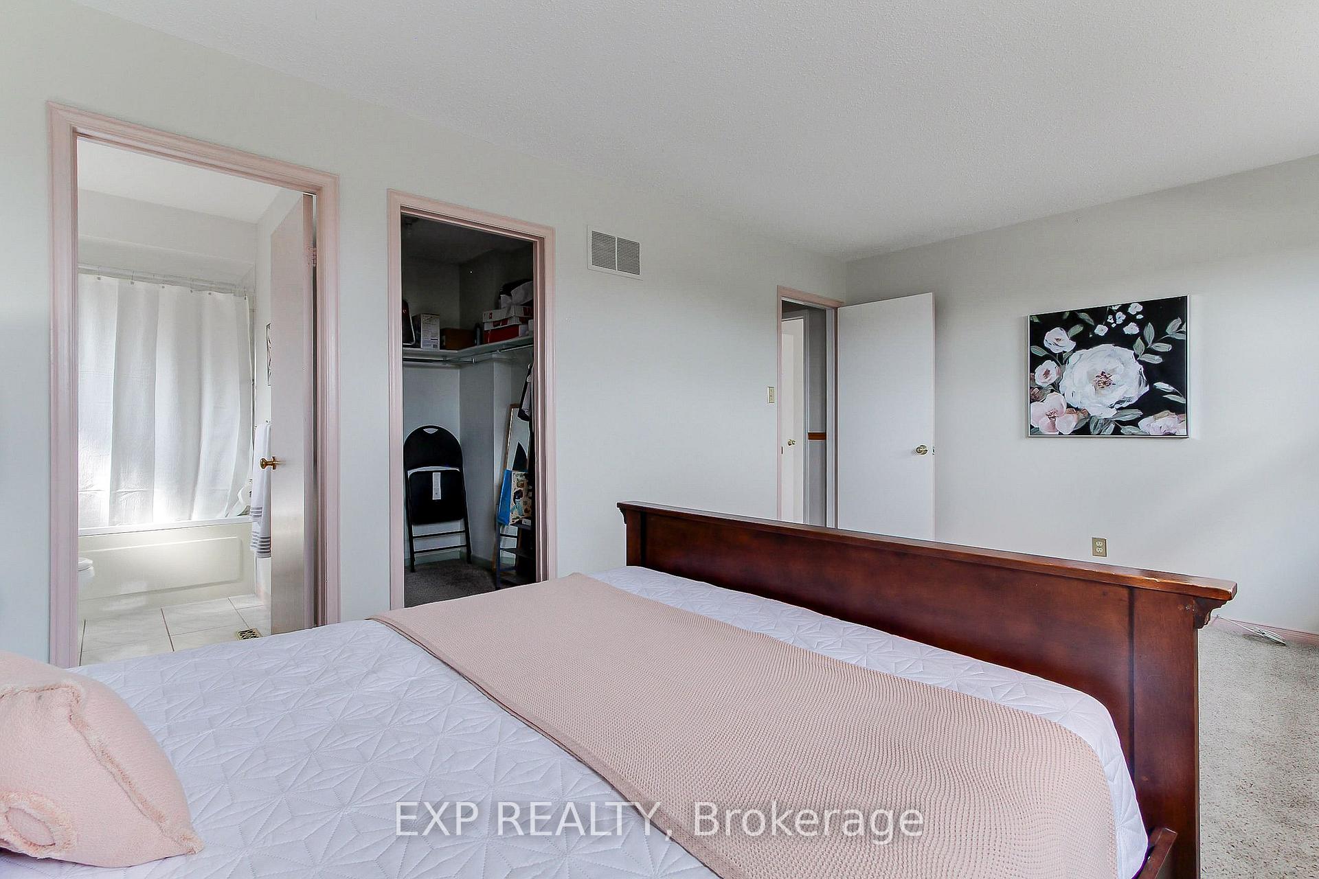 Photo 36 of 2 Nuttall Street, Brampton, Westgate — HOMEH