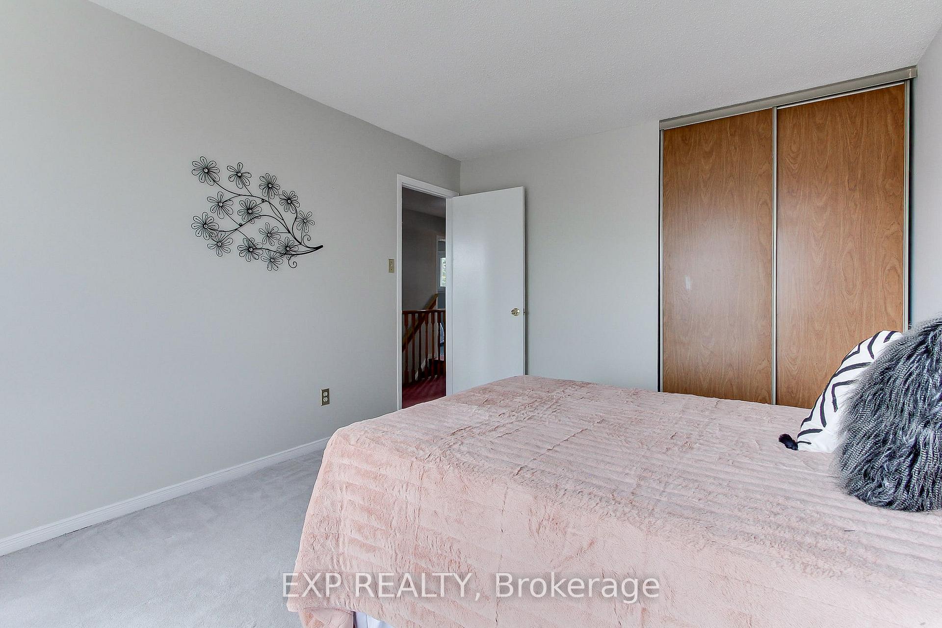 Photo 15 of 2 Nuttall Street, Brampton, Westgate — HOMEH
