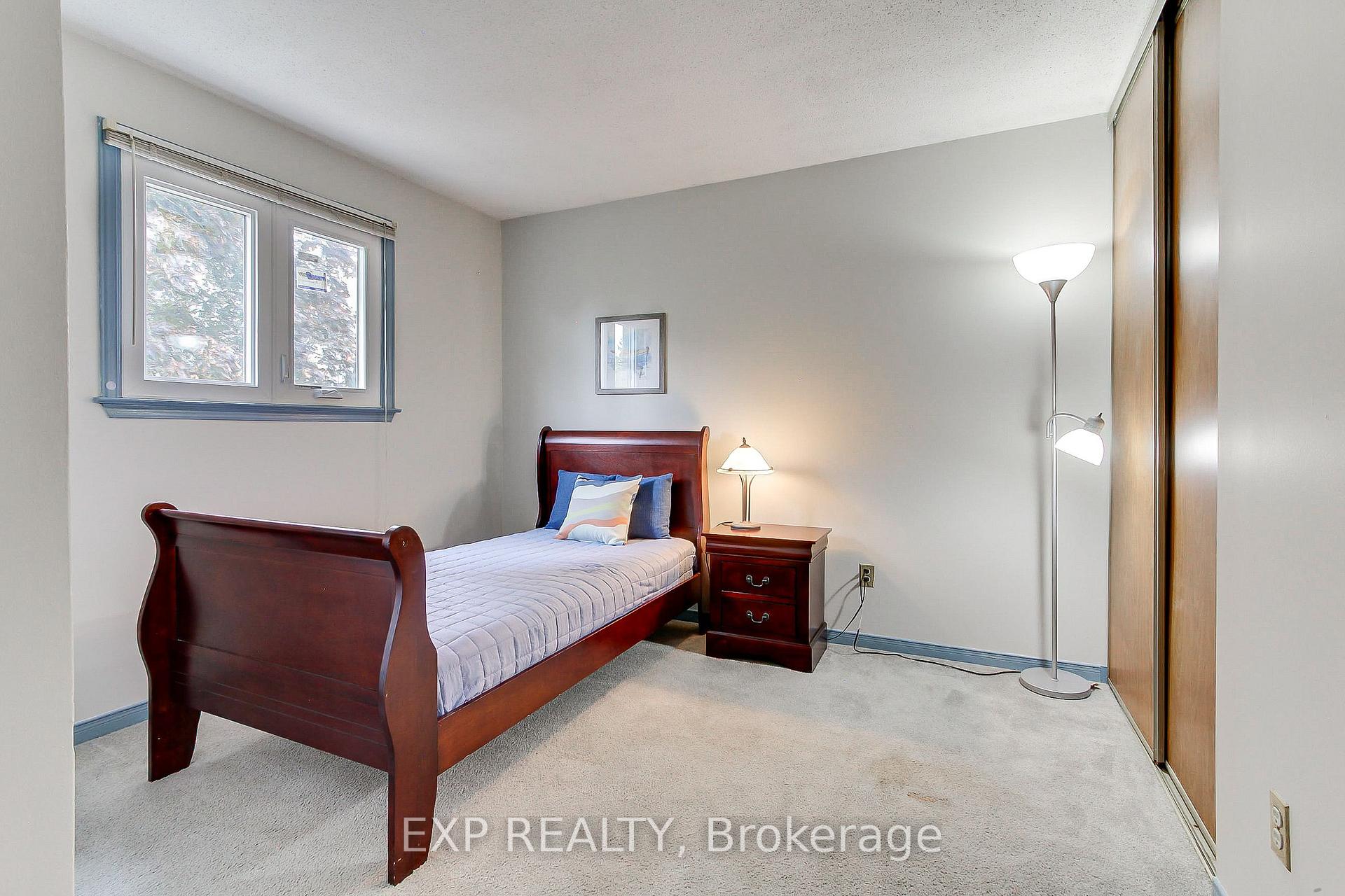 Photo 24 of 2 Nuttall Street, Brampton, Westgate — HOMEH