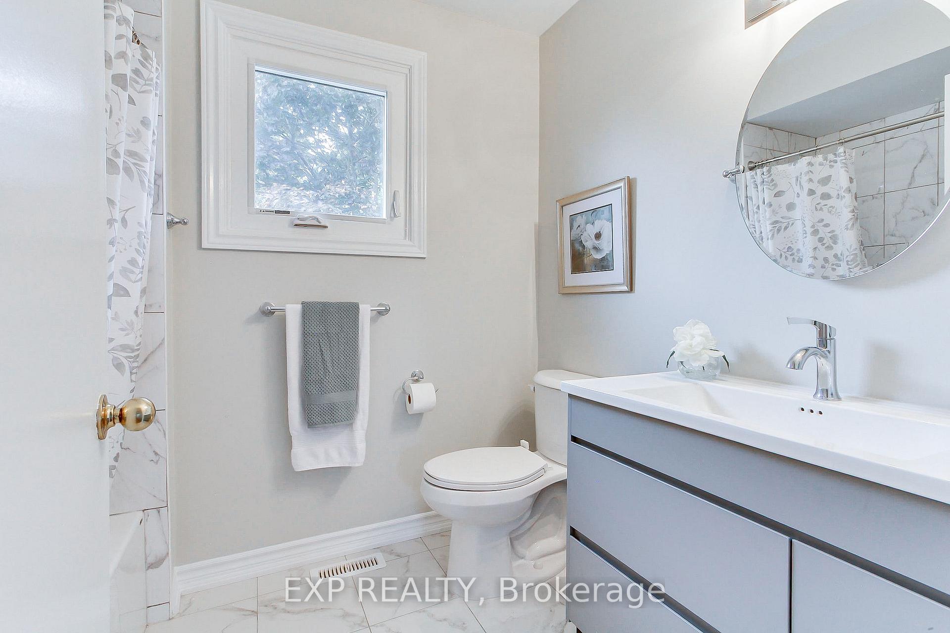 Photo 32 of 2 Nuttall Street, Brampton, Westgate — HOMEH