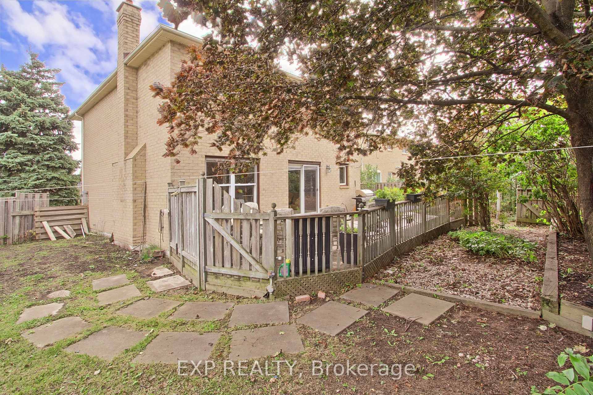 Photo 42 of 2 Nuttall Street, Brampton, Westgate — HOMEH