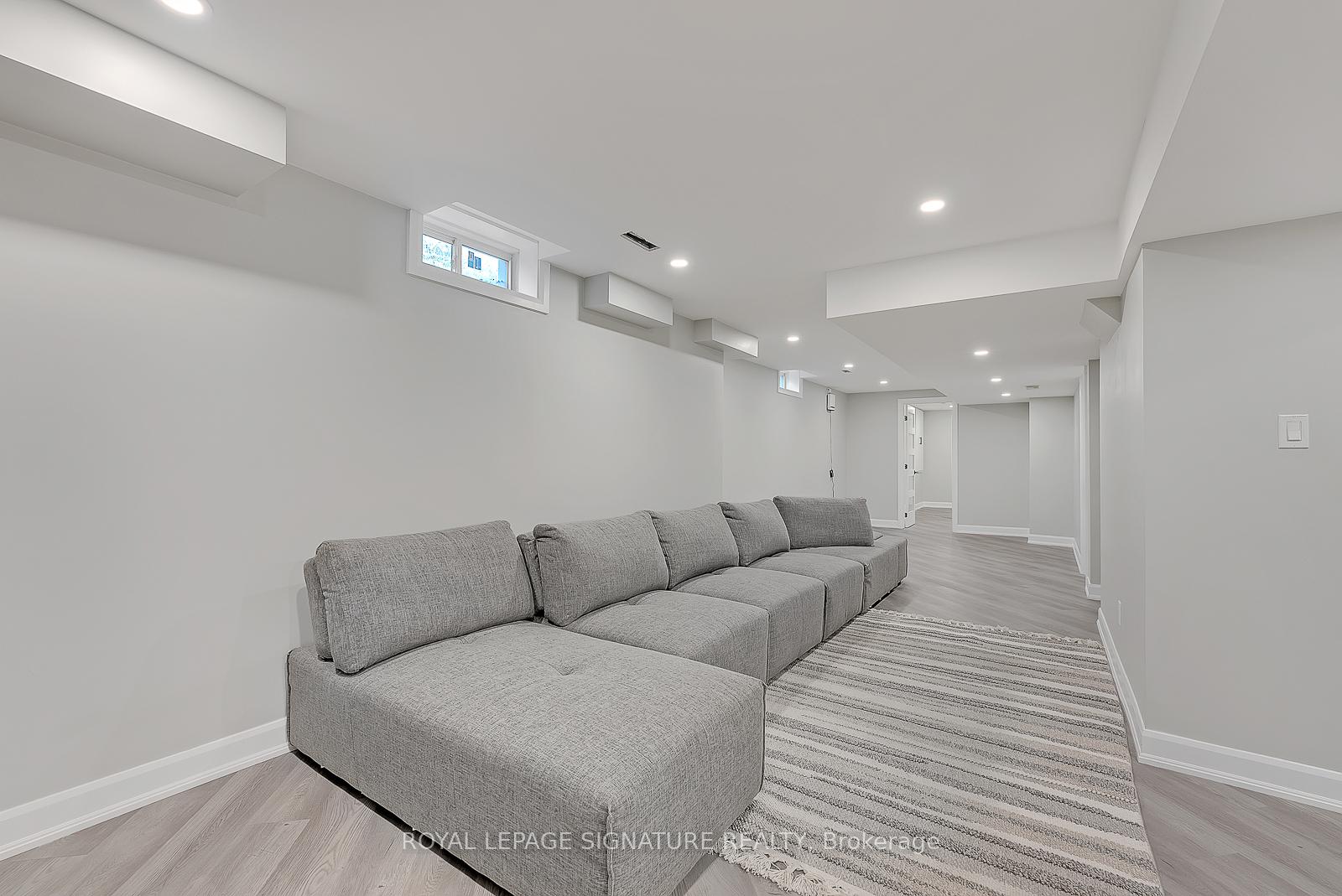 Photo 35 of 79 Big Hill Crescent, Vaughan, Patterson — HOMEH